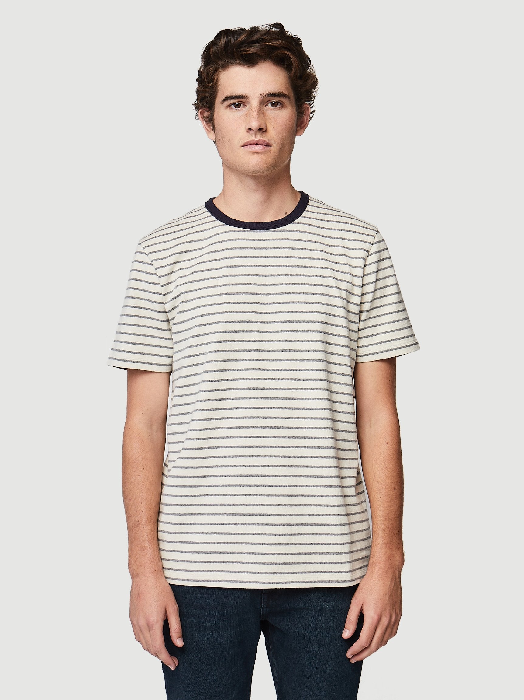 tee front view