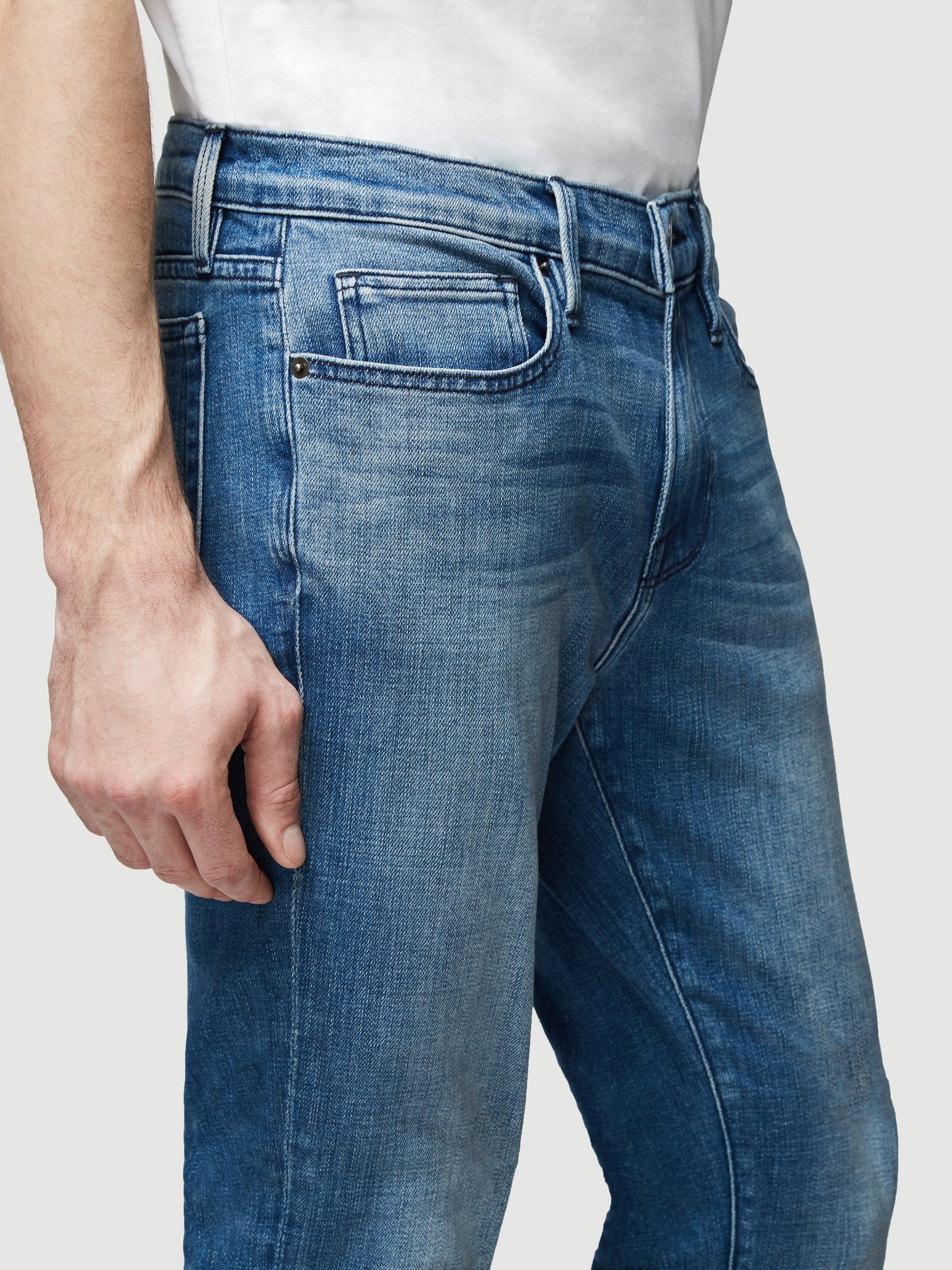 Jeans Detail View alt:hover