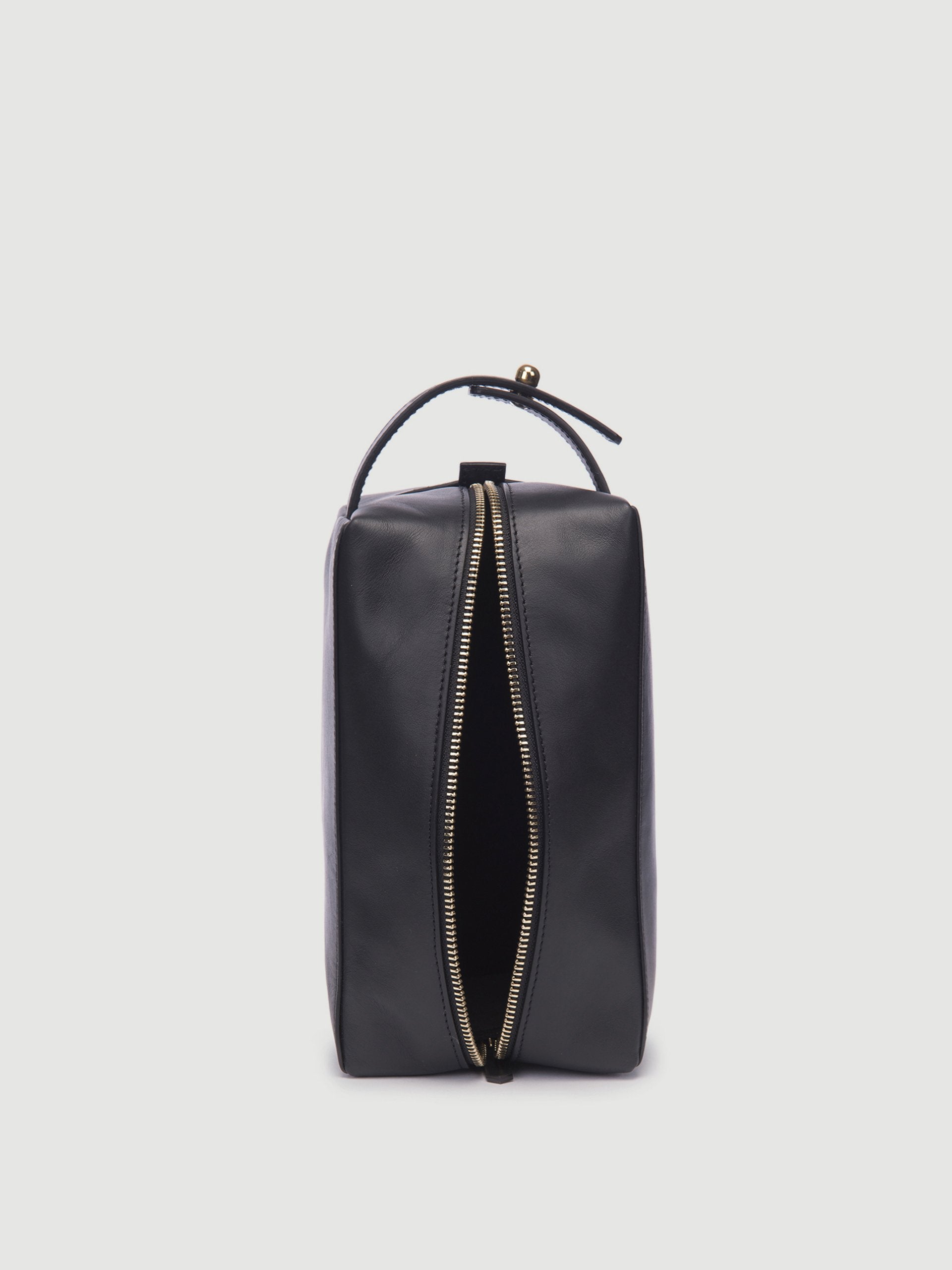 pouch detail view