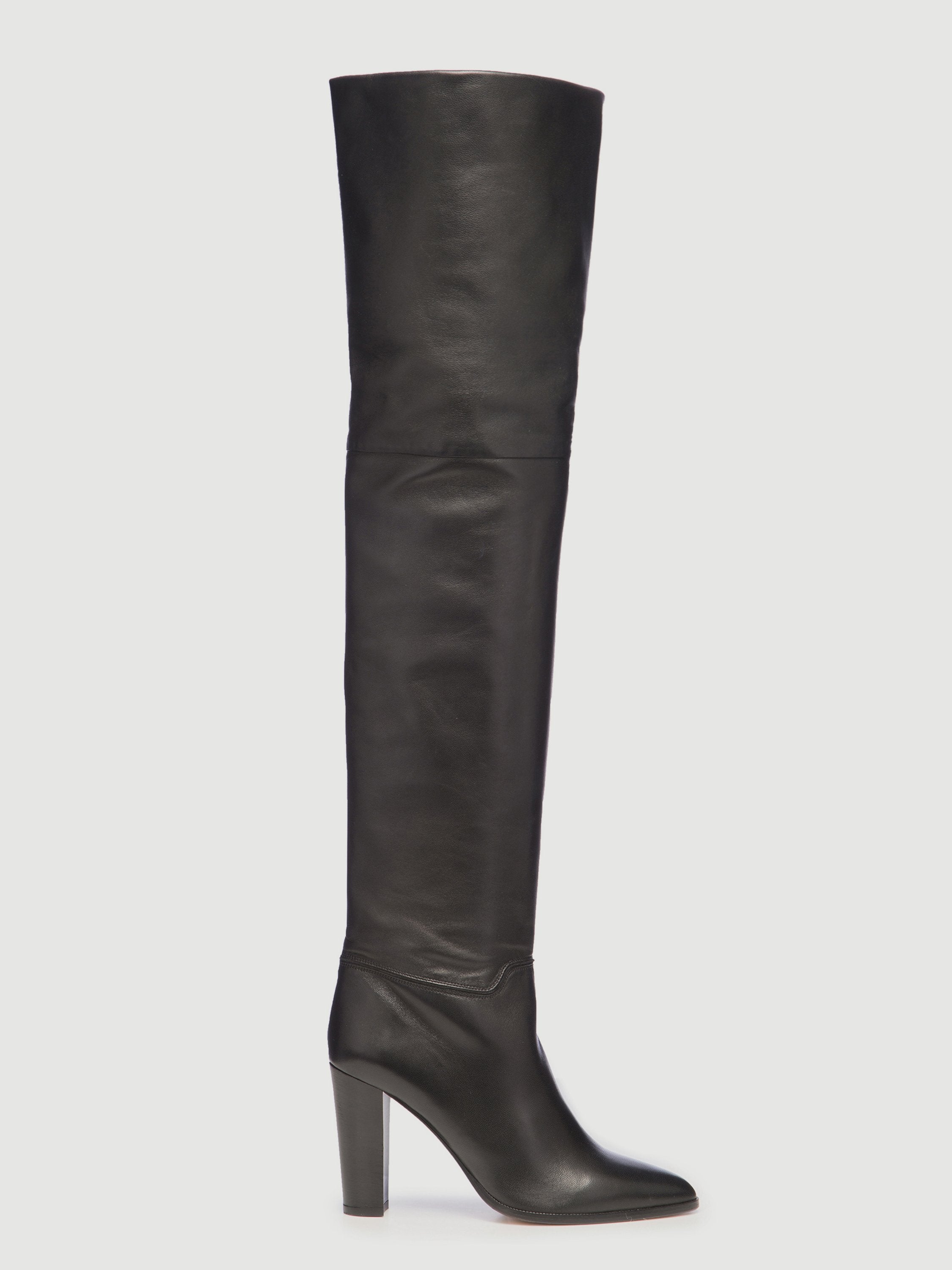 boots side view alt:hover