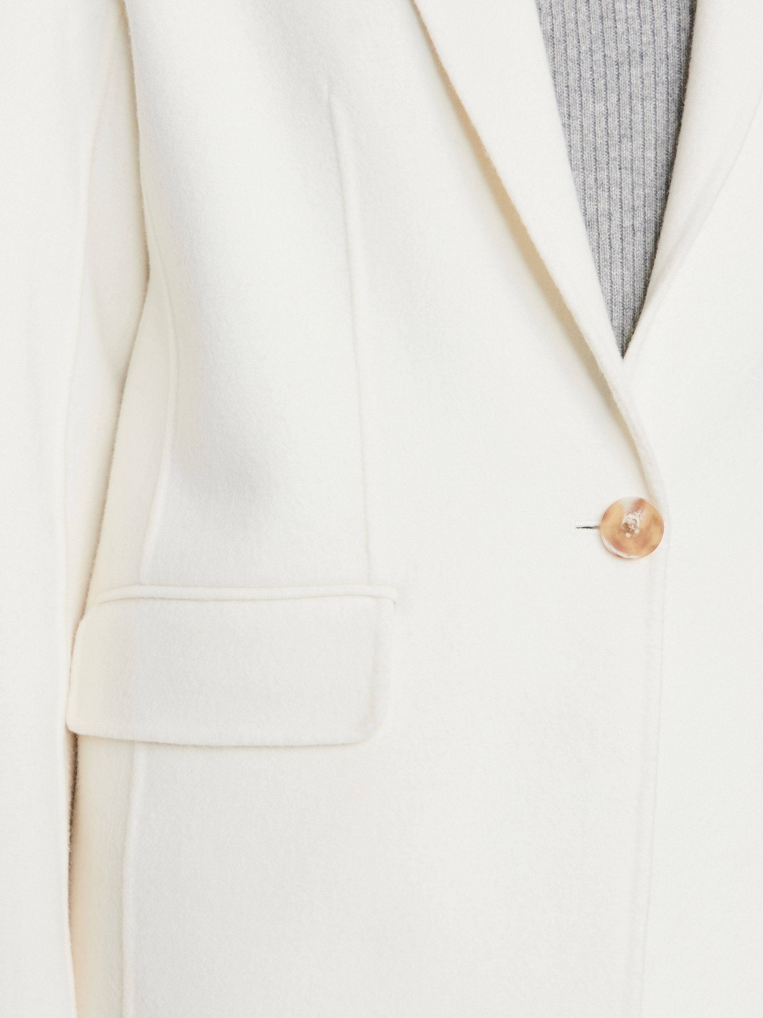 jacket detail view