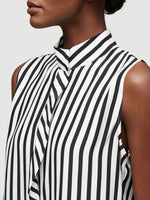 Classic Sleeveless Silk Cravat 