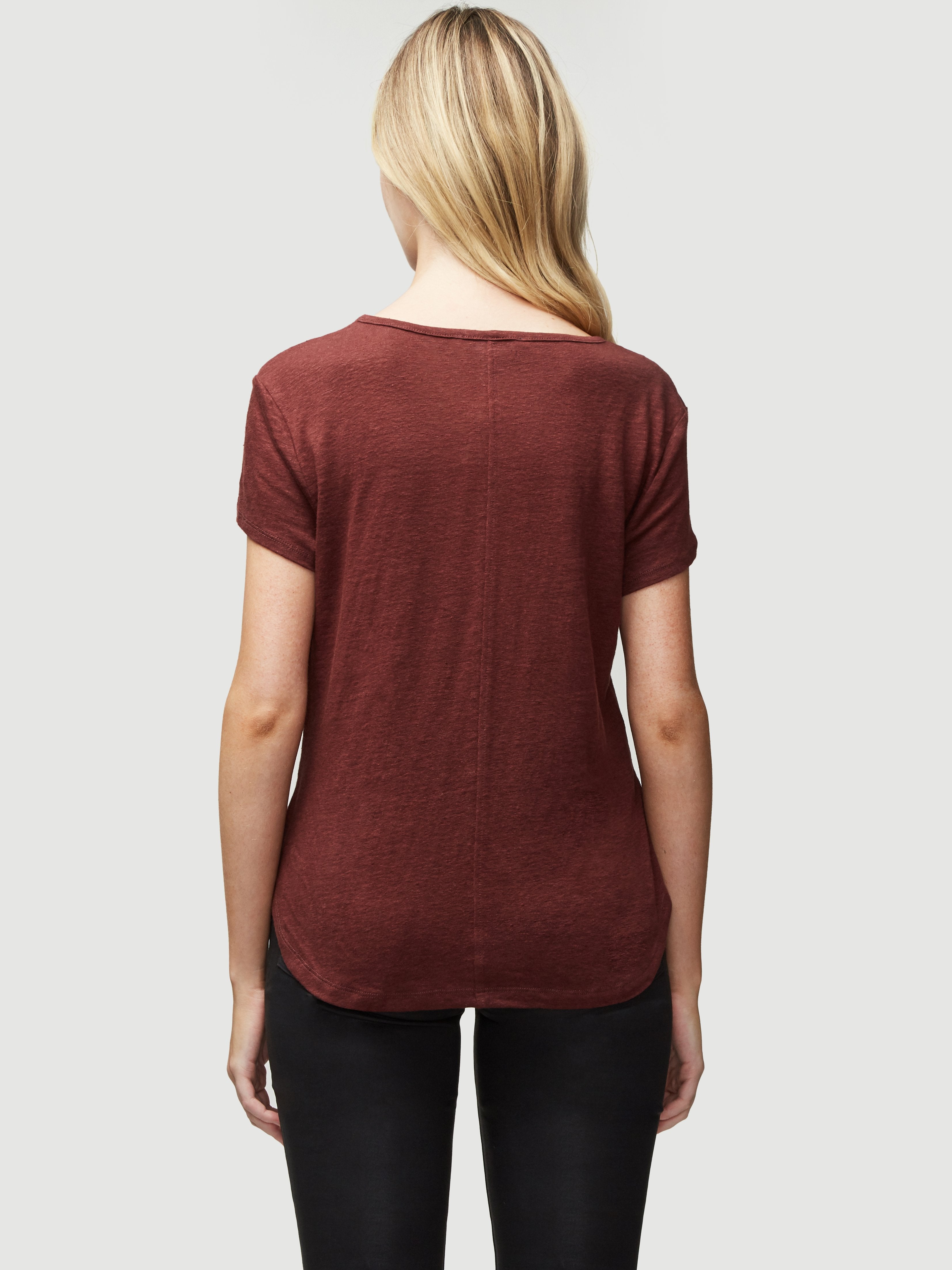 tee back view