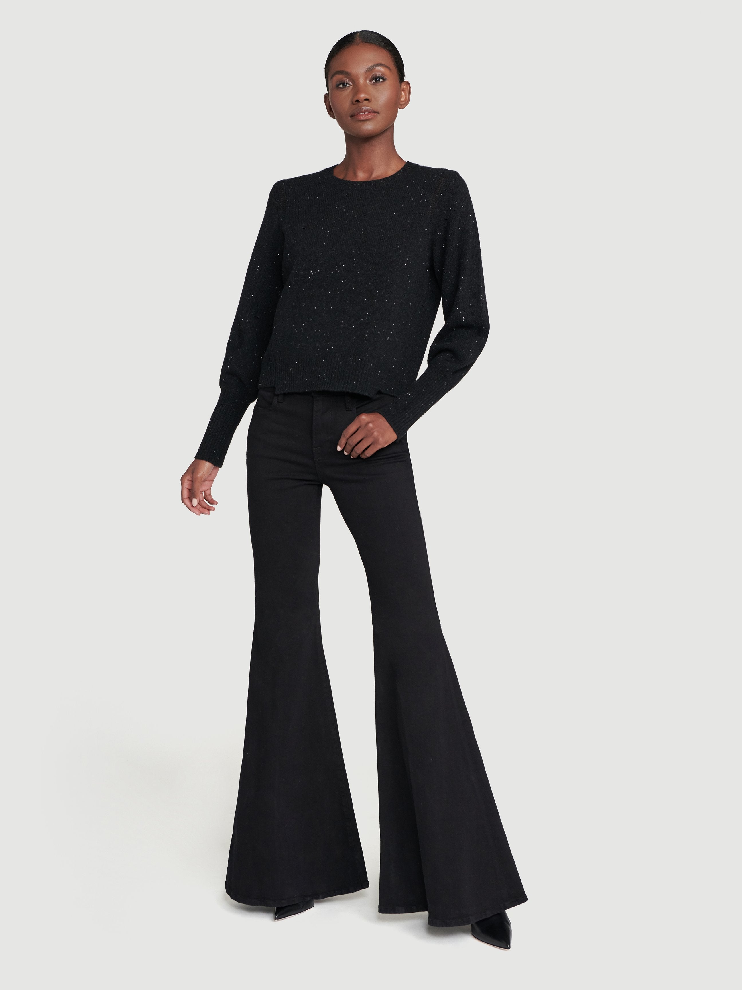 sweater front full body view alt:hover