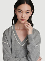 Jersey Roll V-neck 