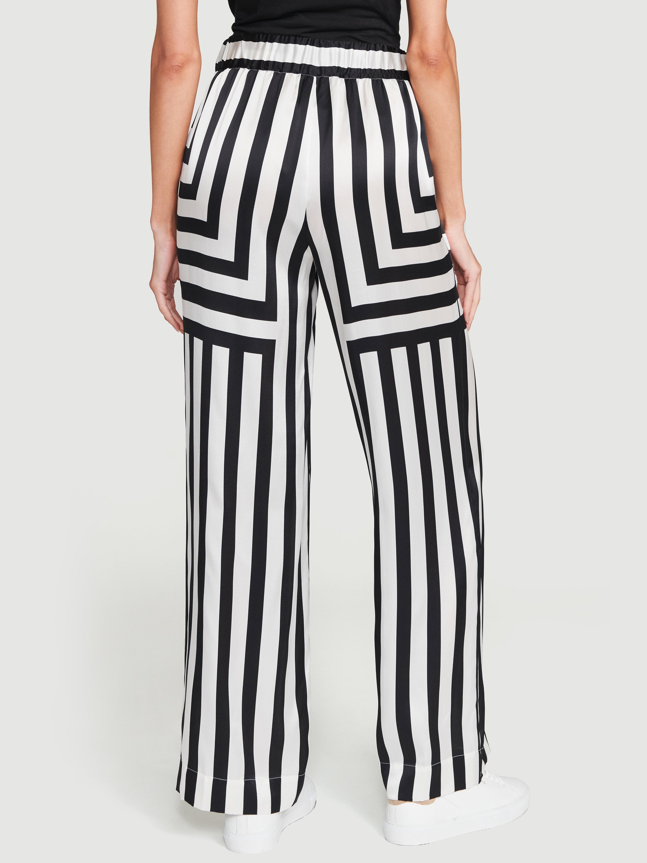 pant back view